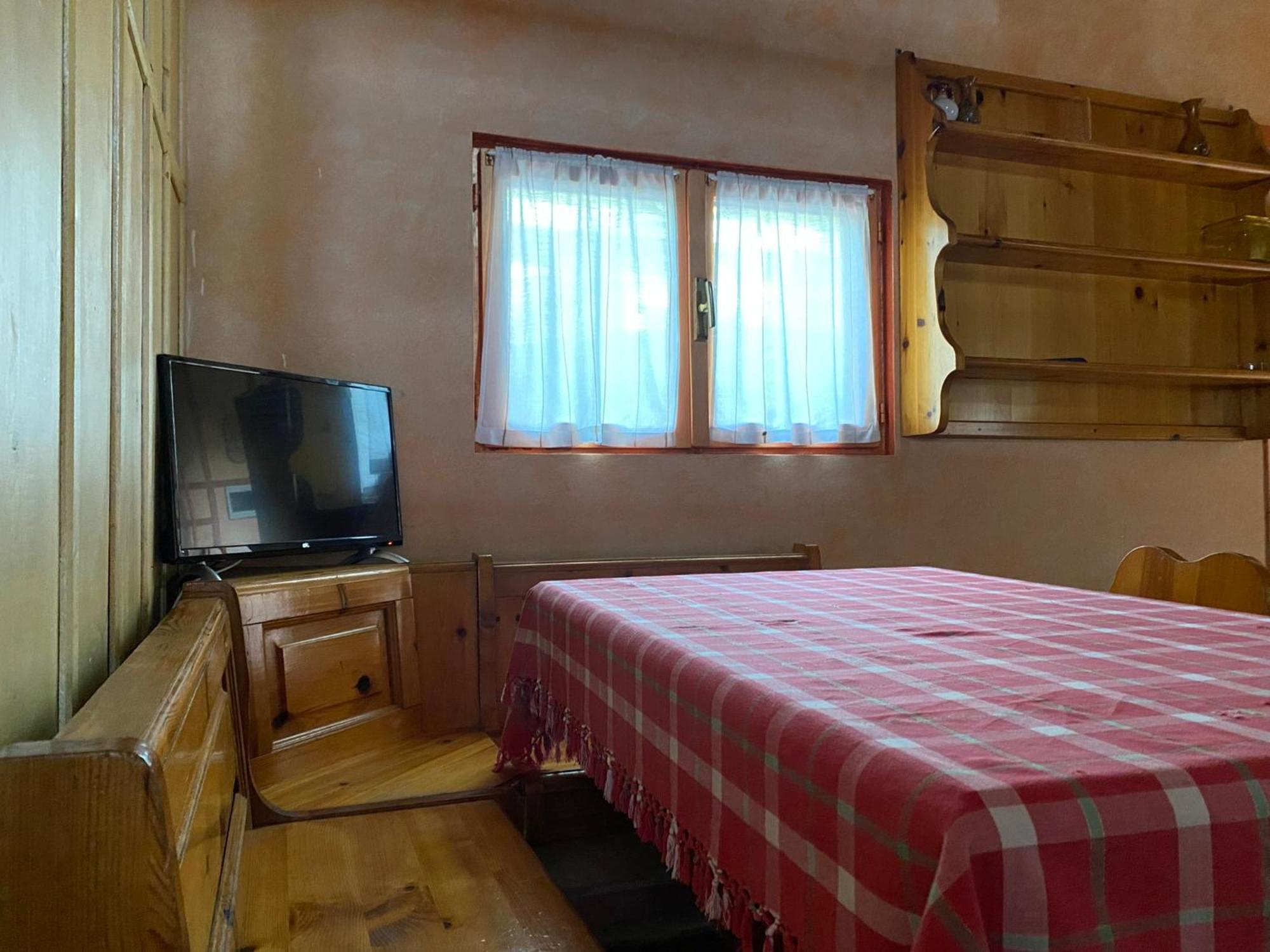 Camping Montorfano Ngoại thất bức ảnh