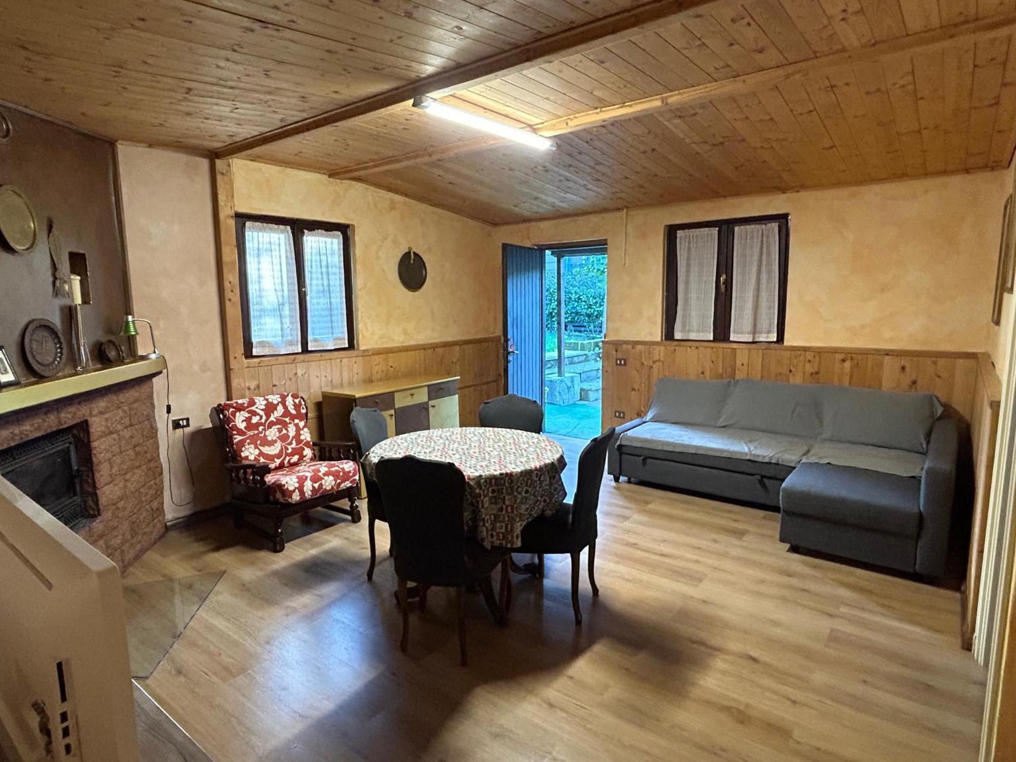 Camping Montorfano Ngoại thất bức ảnh