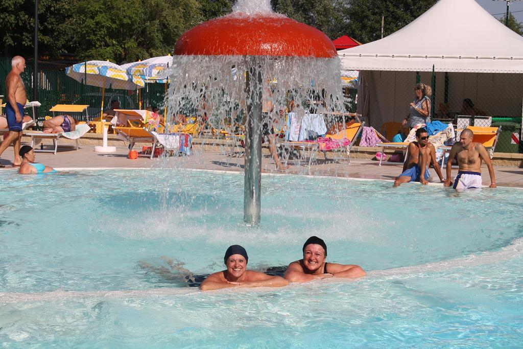 Camping Montorfano Ngoại thất bức ảnh