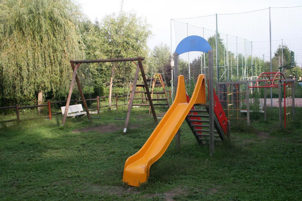 Camping Montorfano Ngoại thất bức ảnh
