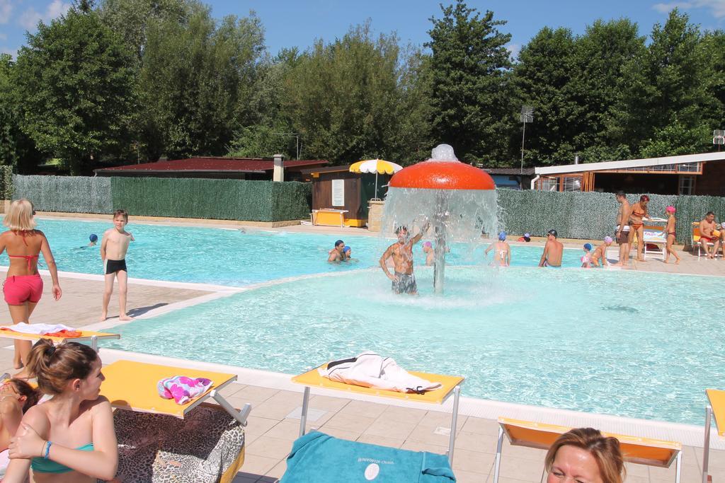 Camping Montorfano Ngoại thất bức ảnh