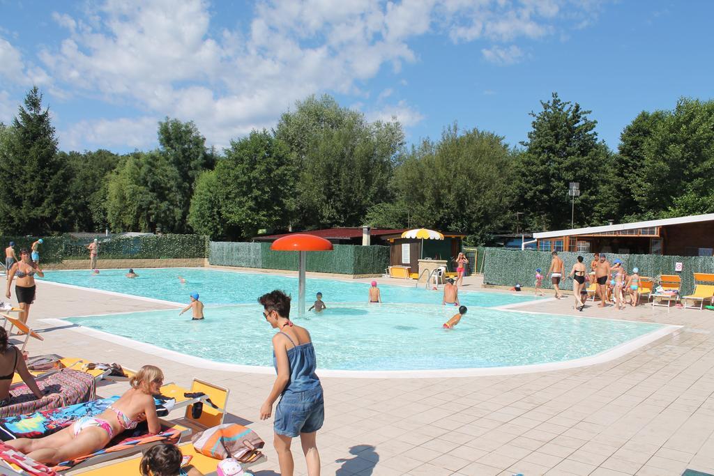 Camping Montorfano Ngoại thất bức ảnh