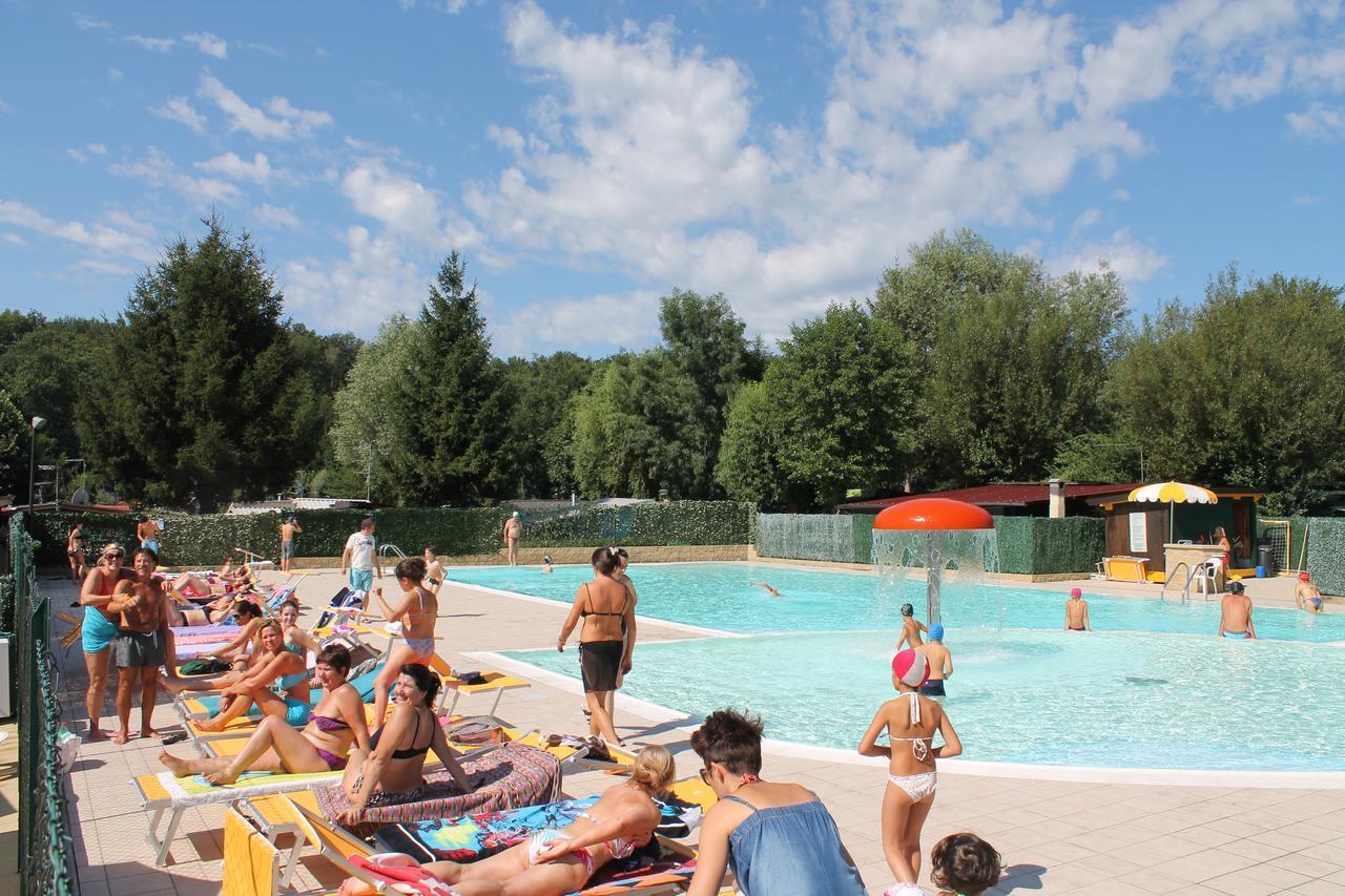 Camping Montorfano Ngoại thất bức ảnh