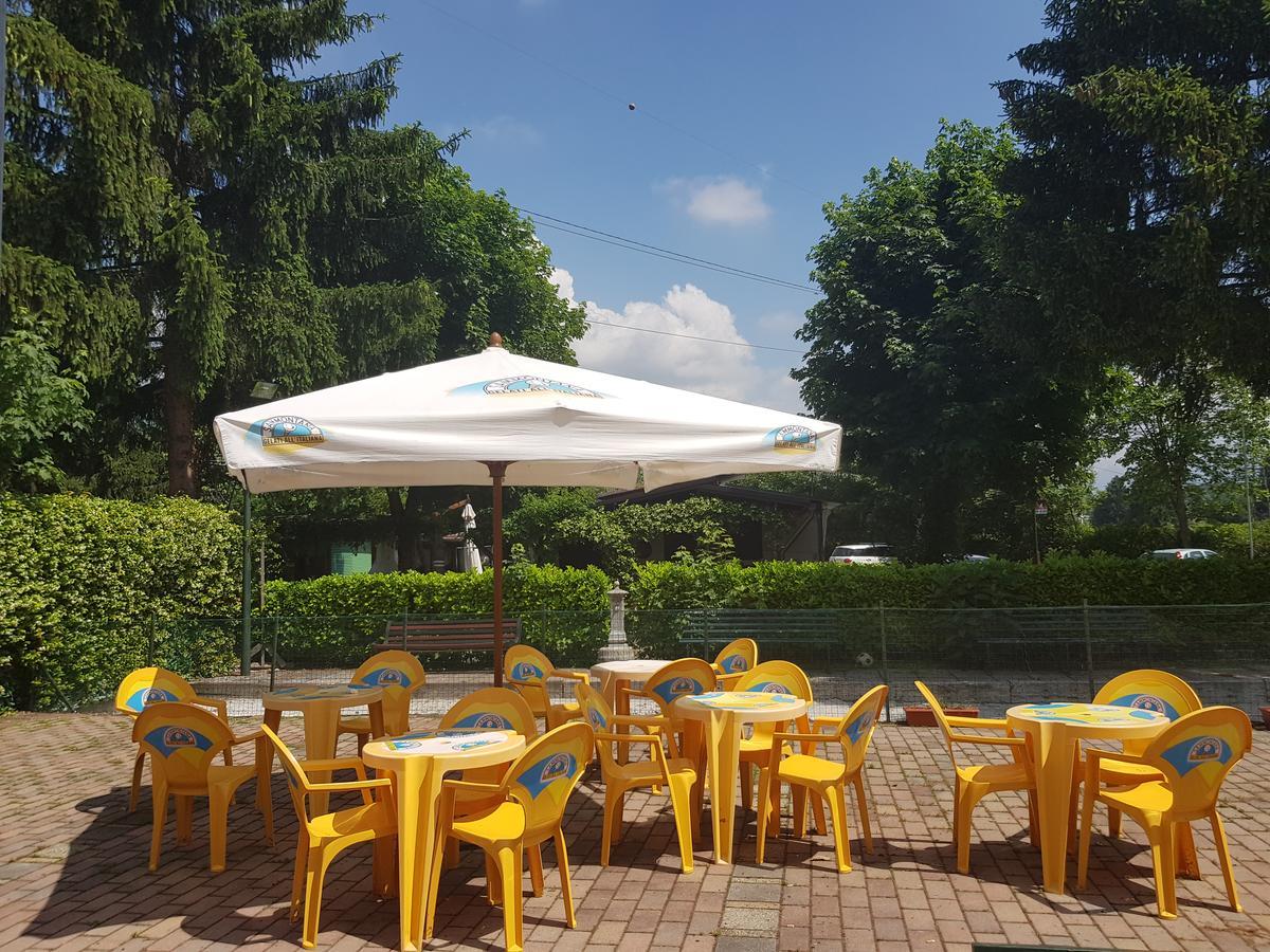 Camping Montorfano Ngoại thất bức ảnh